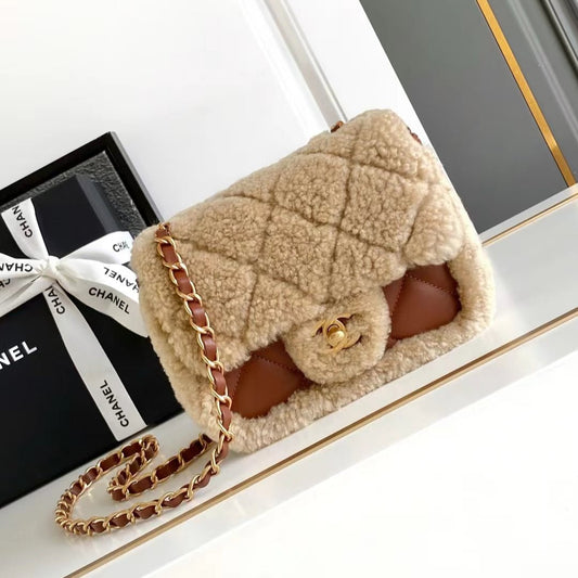 MINI SAC À RABAT 18 EN LAINE BEIGE ET CUIR DE VEAU ORANGE GINGEMBRE, QUINCAILLERIE DORÉE