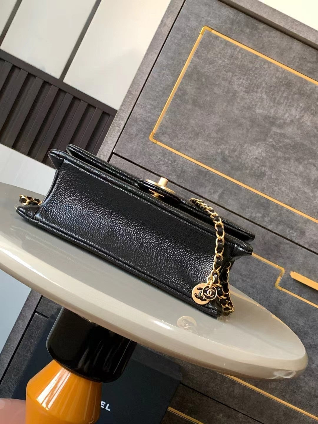 クラシック フラップバッグ 22インチ ブラック カーフスキン ゴールド金具