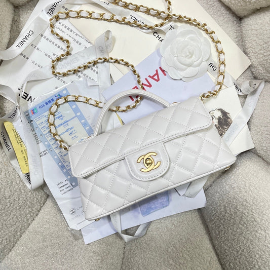 Mini sac à rabat CC 25P, 22 cm, poignée supérieure, cuir de veau crème, accessoires dorés