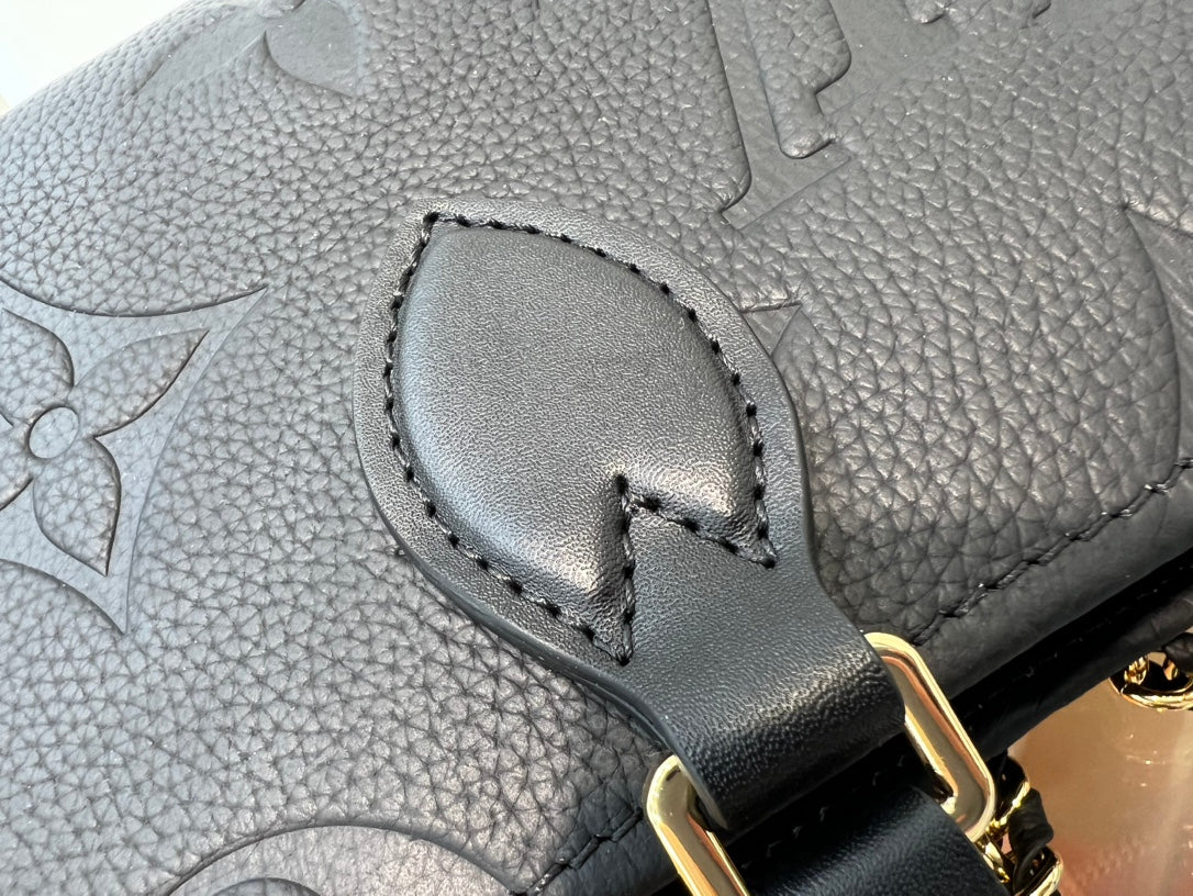 onthego 25 est ouest noir monogramme empreinte