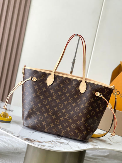 Neverfull MM 31 réversible à l'envers doré 