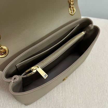 SAC VICTOIRE MOYEN 25 EN CUIR DE VEAU SOUPLE MARRON OMBRE, QUINCAILLERIE DORÉE