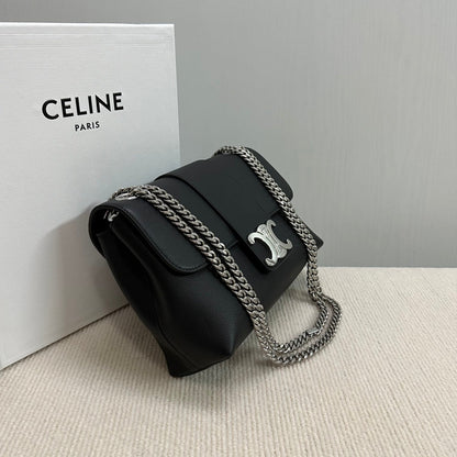 SAC VICTOIRE MOYEN 25 EN CUIR DE VEAU SOUPLE NOIR, QUINCAILLERIE ARGENTÉE