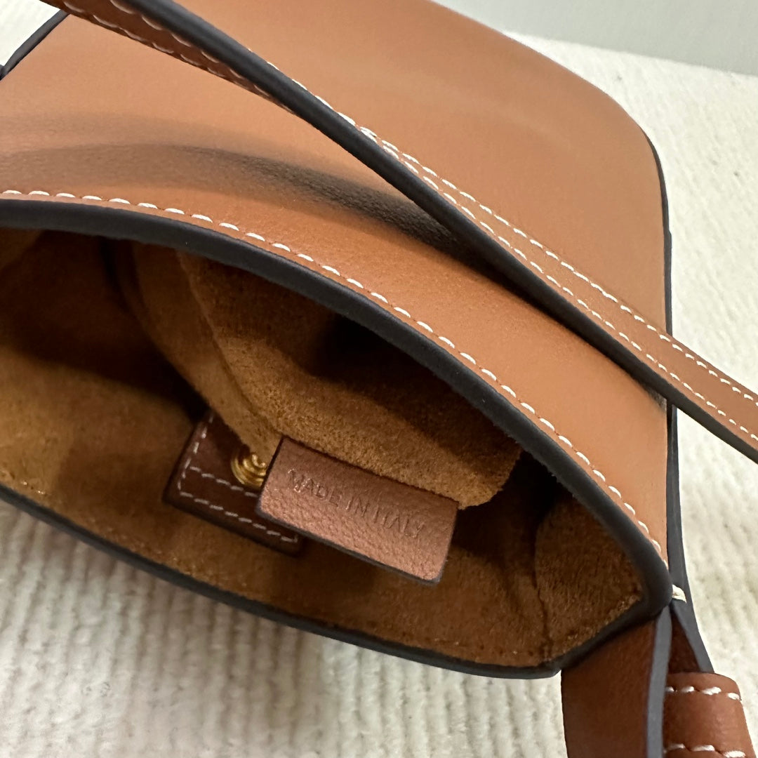 HELOISE 19 アイリッシュコーヒー サプルカーフスキン フォンポーチ