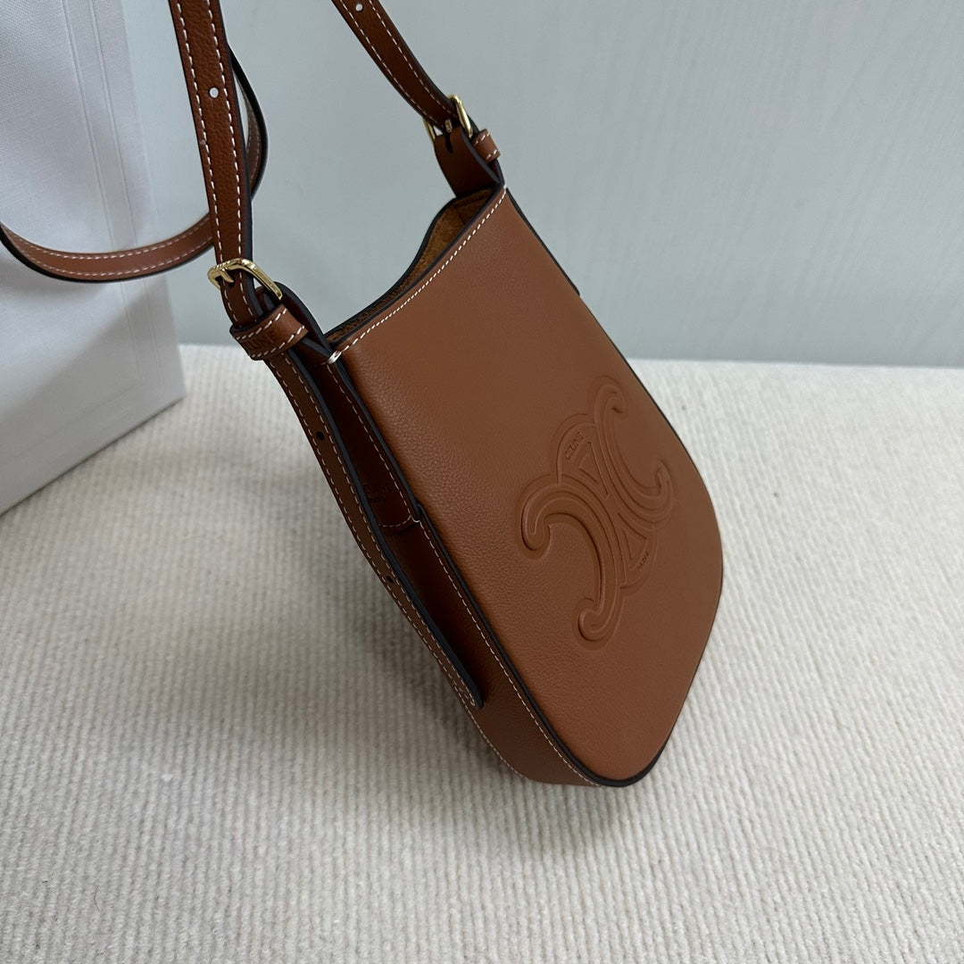 HELOISE 19 アイリッシュコーヒー サプルカーフスキン フォンポーチ