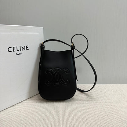 Pochette pour téléphone portable Heloise 19 en cuir de veau souple noir