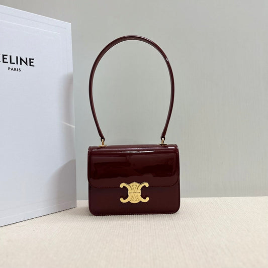 SAC ADO GARANCE 18 EN CUIR DE VEAU VERNI ROUGE VIN