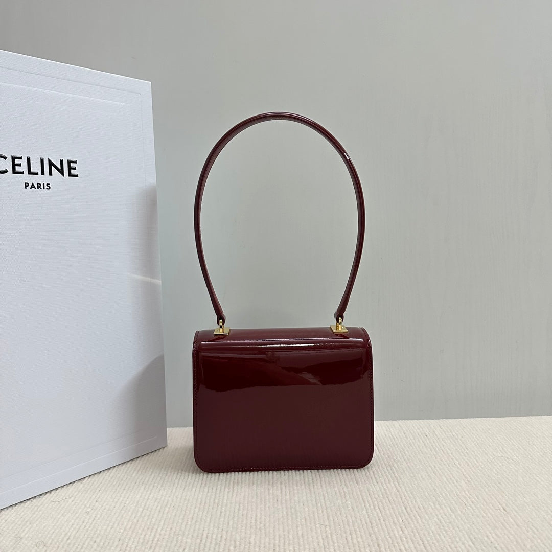 SAC ADO GARANCE 18 EN CUIR DE VEAU VERNI ROUGE VIN