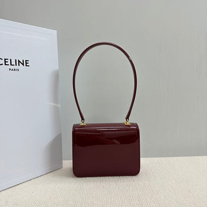 SAC ADO GARANCE 18 EN CUIR DE VEAU VERNI ROUGE VIN