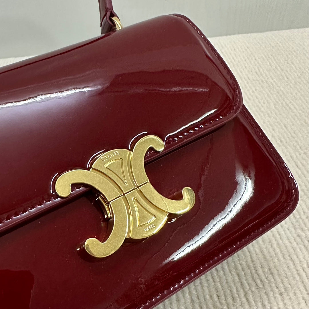 SAC ADO GARANCE 18 EN CUIR DE VEAU VERNI ROUGE VIN