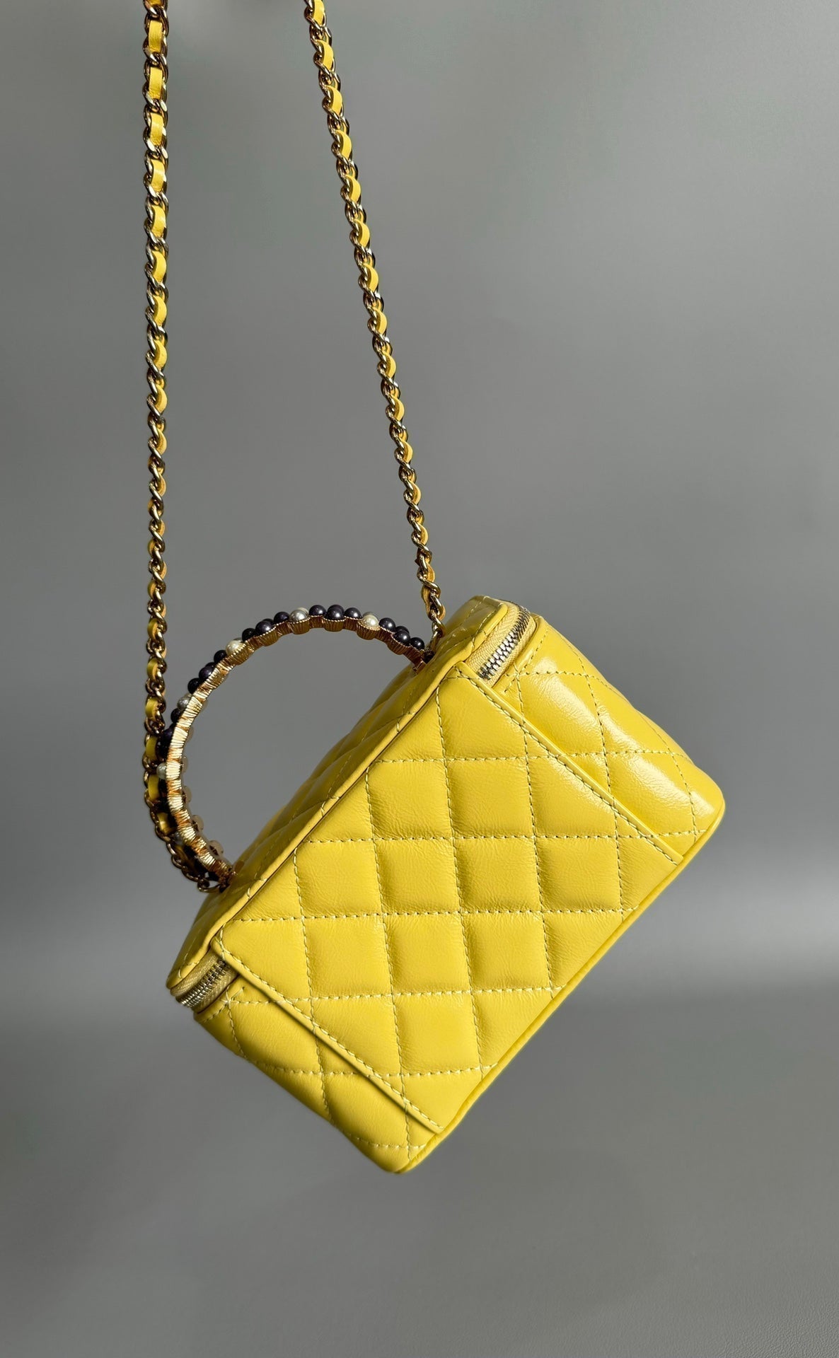 CC バニティケース パール 17cm イエロー ラムスキン ゴールド金具