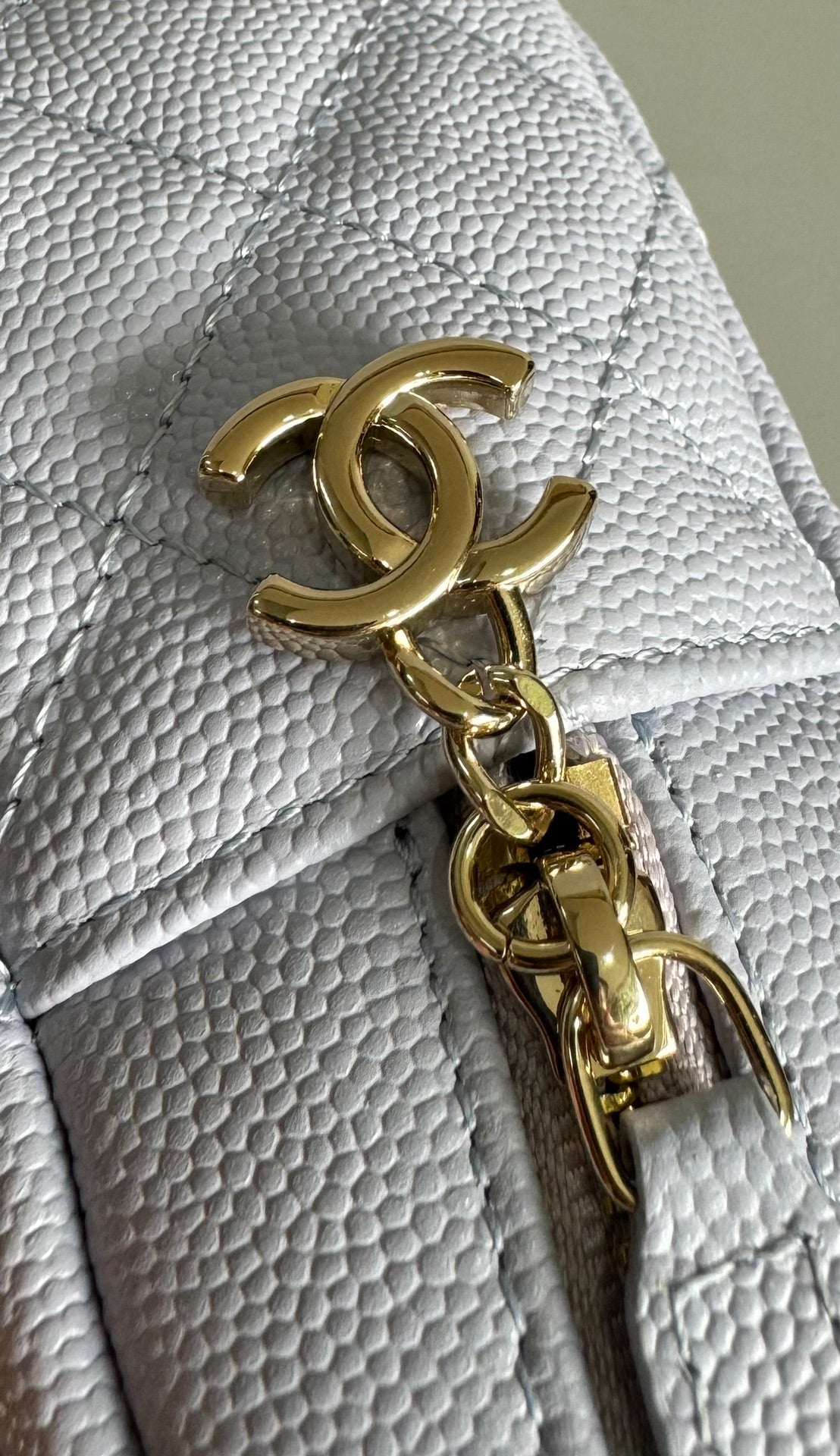 Sac à dos CC MINI 18 blanc caviar clair matériel doré