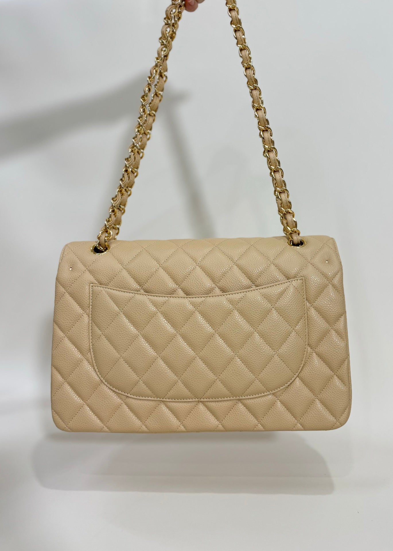 sac à rabat moyen 25 beige caviar matériel doré