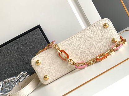 CAPUCINES BB 27 EN TAURILLON BLANC PERLE QUINCAILLERIE OR