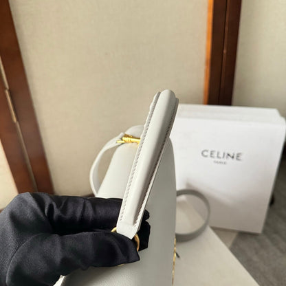 SAC NINO MOYEN 25 EN CUIR DE VEAU SOUPLE BLANC, QUINCAILLERIE DORÉE