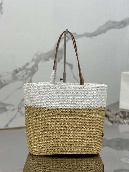 PETIT SAC CABAS 27 EN RAPHIA BLANC MIX BEIGE ET ANSE EN CUIR DE VEAU MARRON