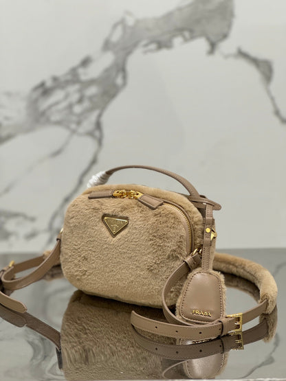 ミニショルダーバッグ 19 ベージュ ラビットファー