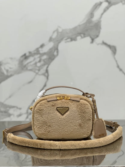 ミニショルダーバッグ 19 ベージュ ラビットファー