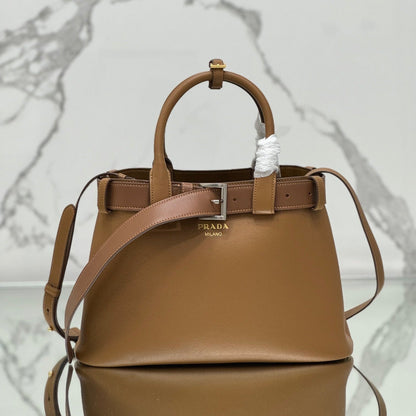 SAC CABAS AVEC CEINTURE 32 EN CUIR DE VEAU IMPORTÉ MARRON CIDRE