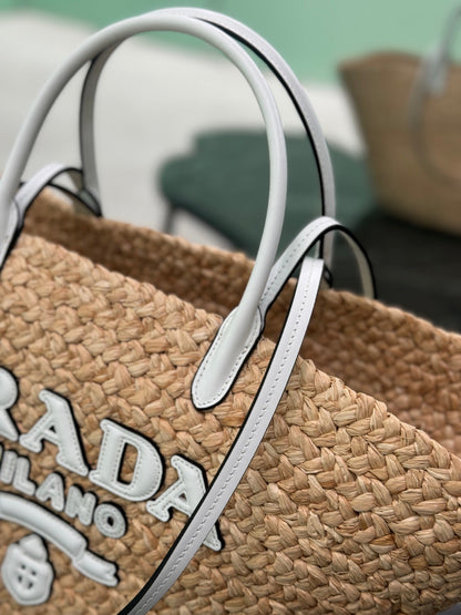 GRAND SAC CABAS 56 EN RAPHIA BEIGE ET BORDURES EN CUIR DE VEAU BLANC