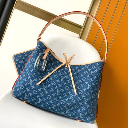 Sac fourre-tout MM 39 en denim bleu monogrammé