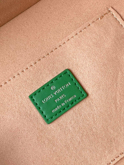 SAC SHOPPER 23 EN CUIR DE VEAU VERT JAUNE LOGO BRODÉ