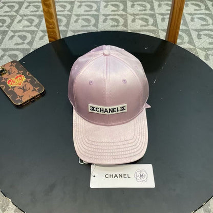 CASQUETTE DE BASEBALL EN SATIN DE SOIE ROSE CLAIR 404864 