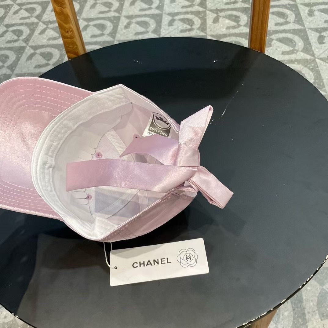 CASQUETTE DE BASEBALL EN SATIN DE SOIE ROSE CLAIR 404864 