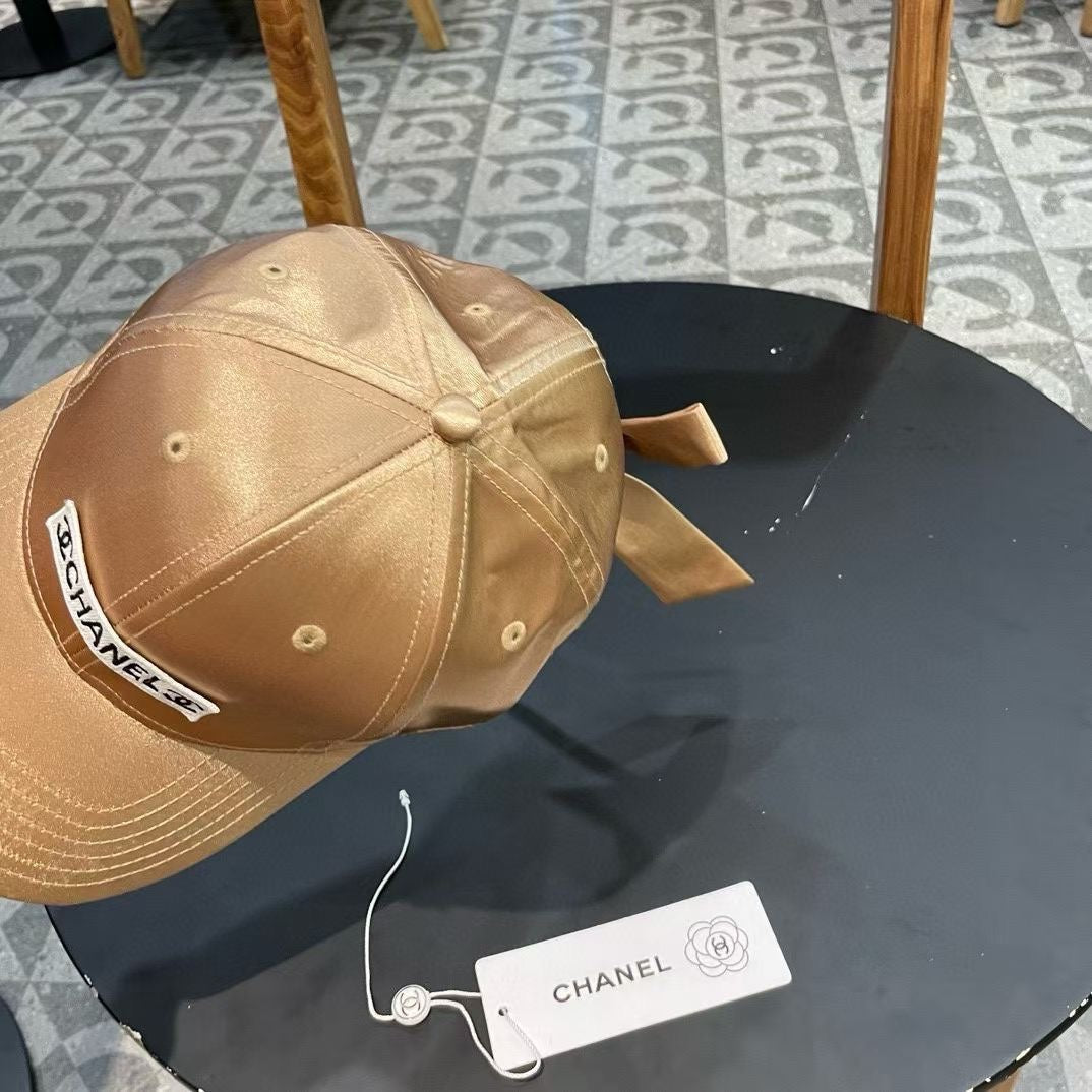 CASQUETTE DE BASEBALL EN SATIN DE SOIE DORÉ 404866 