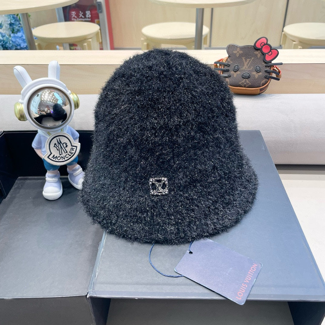 CHAPEAU BOB EN FOURRURE DE LAPIN NOIR 404833