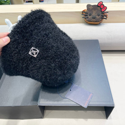 CHAPEAU BOB EN FOURRURE DE LAPIN NOIR 404833