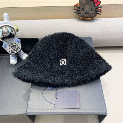CHAPEAU BOB EN FOURRURE DE LAPIN NOIR 404833
