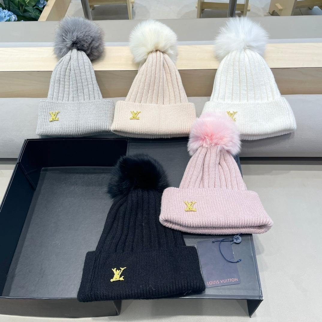 BONNET EN LAINE GRIS CLAIR ET FOURRURE DE RENARD 409791