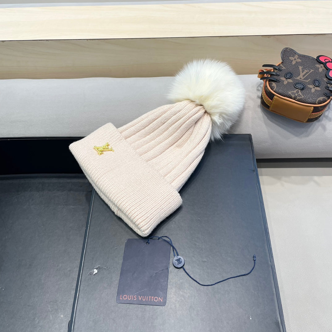 BONNET EN LAINE ROSE BERCEUSE ET FOURRURE DE RENARD 409792 