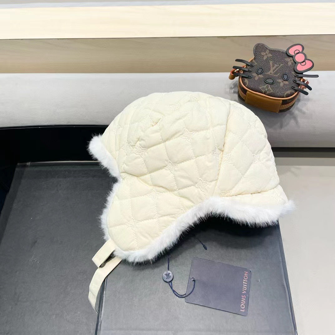 ベージュコットン製トラッパーハット 411230 