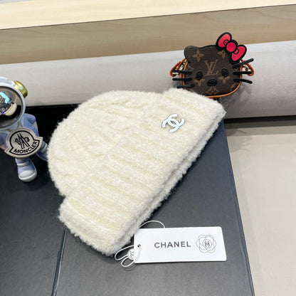 BONNET EN LAINE BLANCHE 413328 