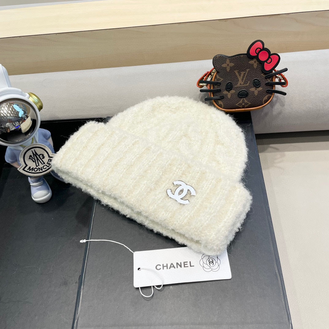 BONNET EN LAINE BLANCHE 413328 