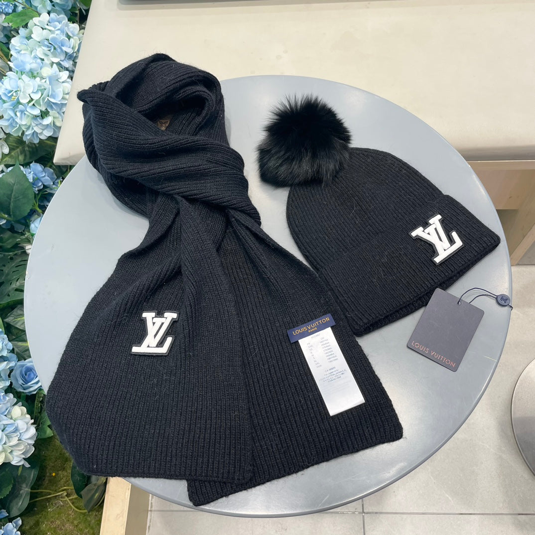 ENSEMBLE ÉCHARPE ET BONNET EN LAINE NOIRE ET FOURRURE DE RENARD 414772 
