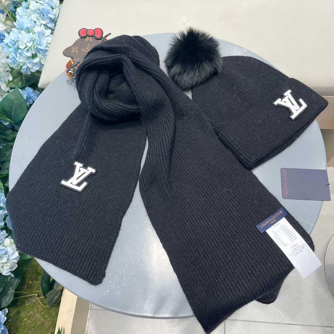 ENSEMBLE ÉCHARPE ET BONNET EN LAINE NOIRE ET FOURRURE DE RENARD 414772 