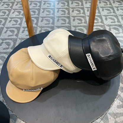 CASQUETTE BAKER BOY EN CUIR DE VEAU BLANC 419448 