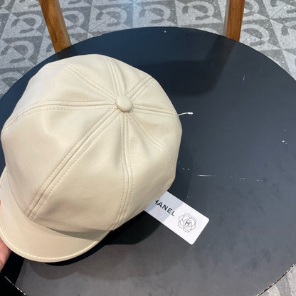 CASQUETTE BAKER BOY EN CUIR DE VEAU BLANC 419448 