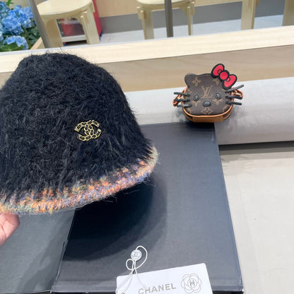 CHAPEAU BOB EN FOURRURE D'AGNEAU NOIR 419466 