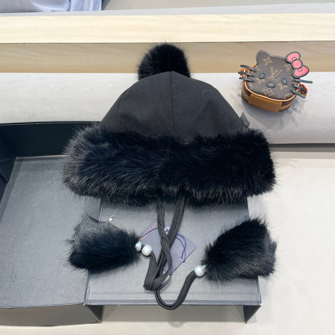 BONNET EN POLAIRE ET LAINE NOIRE 424308 