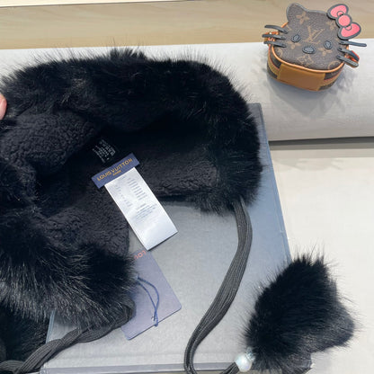 BONNET EN POLAIRE ET LAINE NOIRE 424308 