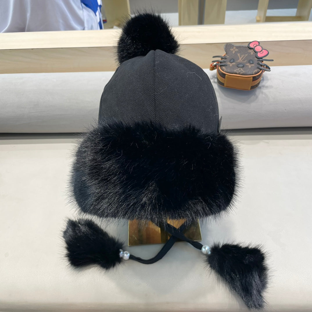 BONNET EN POLAIRE ET LAINE NOIRE 424308 