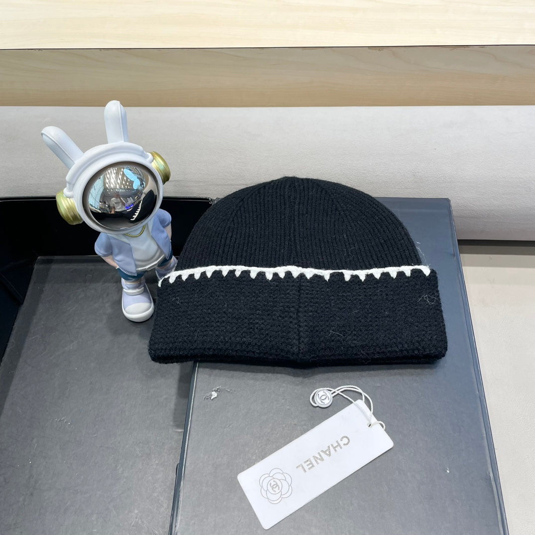 BONNET EN LAINE NOIRE 424303 