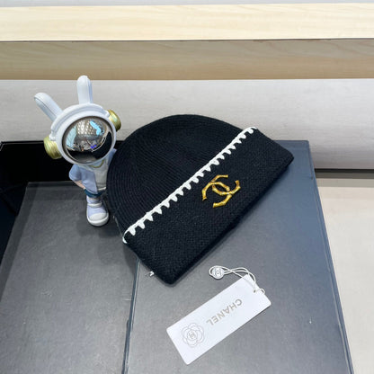 BONNET EN LAINE NOIRE 424303 