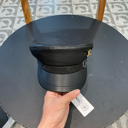 CASQUETTE Gavroche en cuir de veau noir 421107