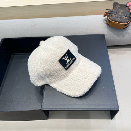 CASQUETTE DE BASEBALL EN LAINE BLANCHE 421243 