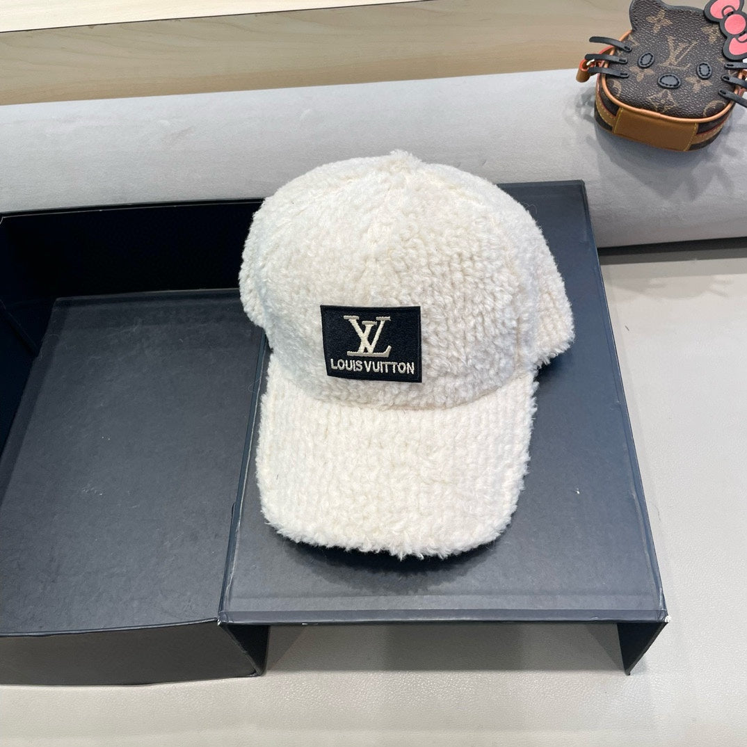 CASQUETTE DE BASEBALL EN LAINE BLANCHE 421243 